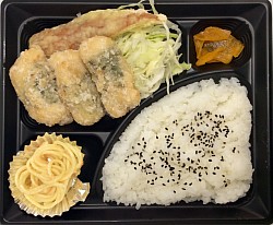 ささみ梅しそ巻き弁当　560円　　おかず410円