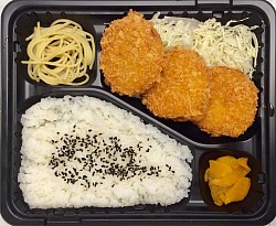 チキンカツ弁当 500円　おかず350円