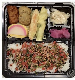 梅ちりめん弁当600円