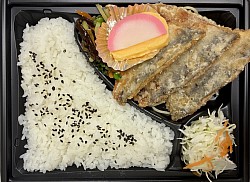 真あじ竜田揚げ弁当600円　おかず450円